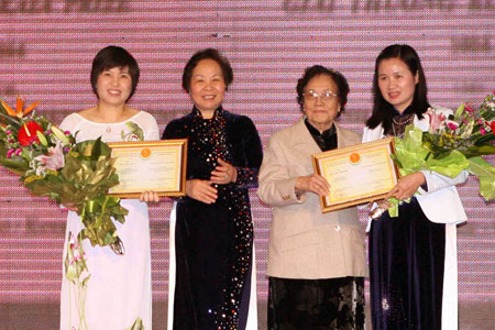 คณะผู้แทนมหาวิทยาลัยWestfield และ สถานบันWibraham and Monson ประเทศสหรัฐเยือนเวียดนาม